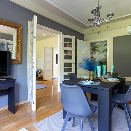 Serpentine At Buda Castle Apartment Budapest