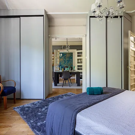 Serpentine At Buda Castle