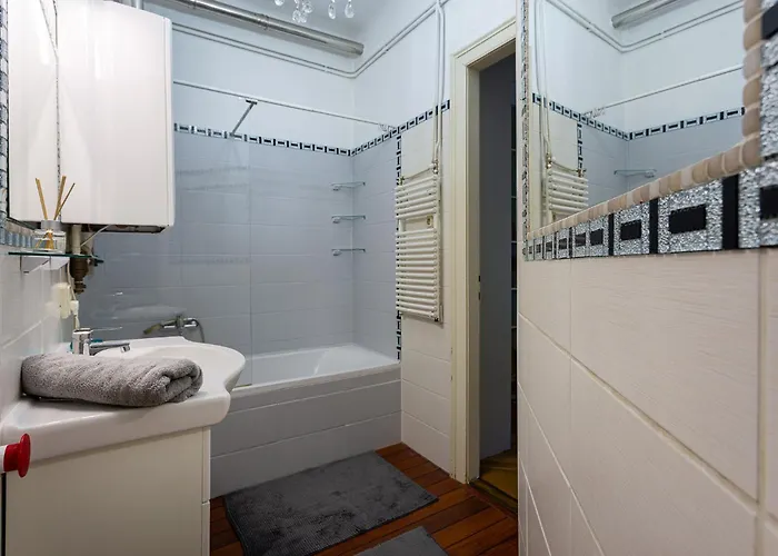 Serpentine At Buda Castle Appartement *