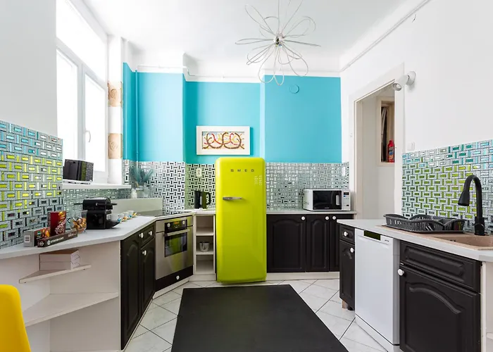 Serpentine At Buda Castle Budapesta