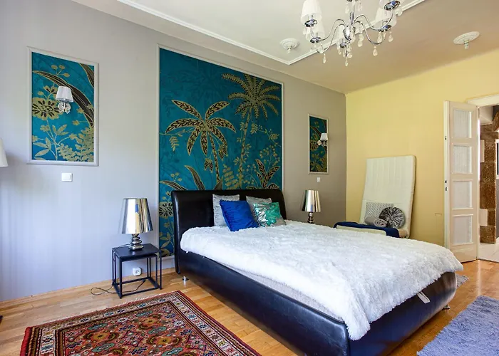 Serpentine At Buda Castle Apartment Budapest