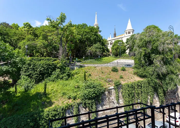 Serpentine At Buda Castle * Budapesta